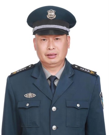 达州市达信保安服务有限责任公司蒋孝全，2022年度被评为省优秀保安员.jpg